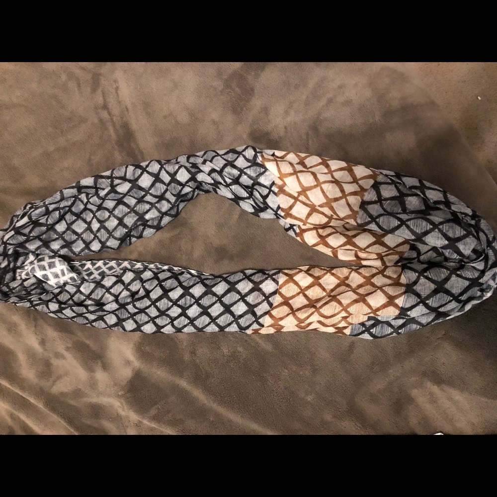 Infinity scarf